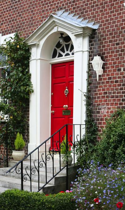 Westinghouse 6694600 Outdoor Wall Lantern with Removable Tail